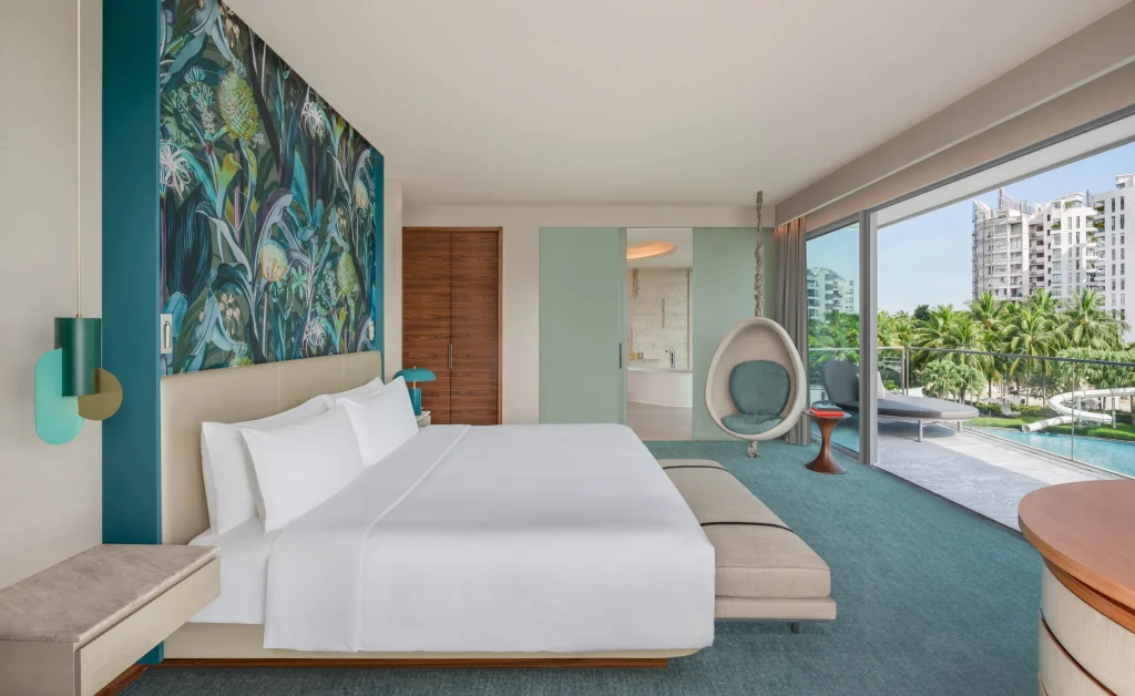 WHO_SINWH_W_Suite_Bedroom_Day
