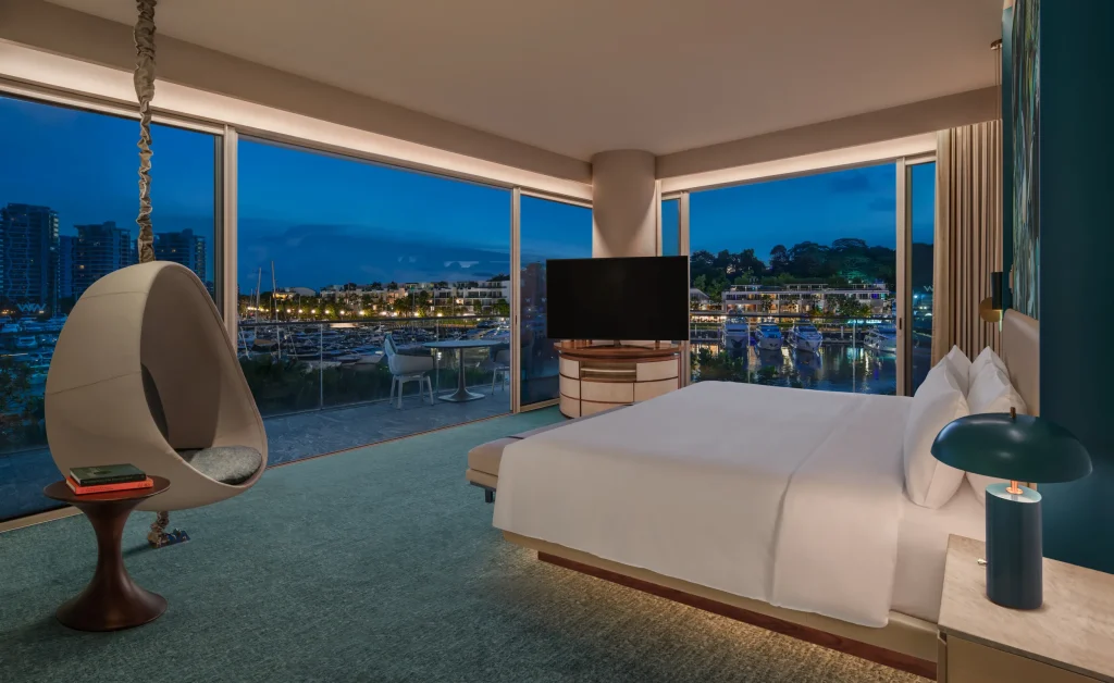 WHO_SINWH_W_Suite_Bedroom_Twilight